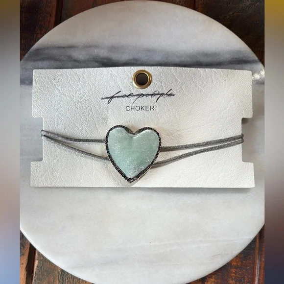 Free People Velvet Heart Choker Sage Green NWT Coquette Dainty Blue Rhinestones💙 - Picture 4 of 7